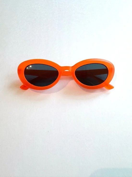 Retro Orange Oval Sunglasses – Statement Frame - Picture 1 of 4